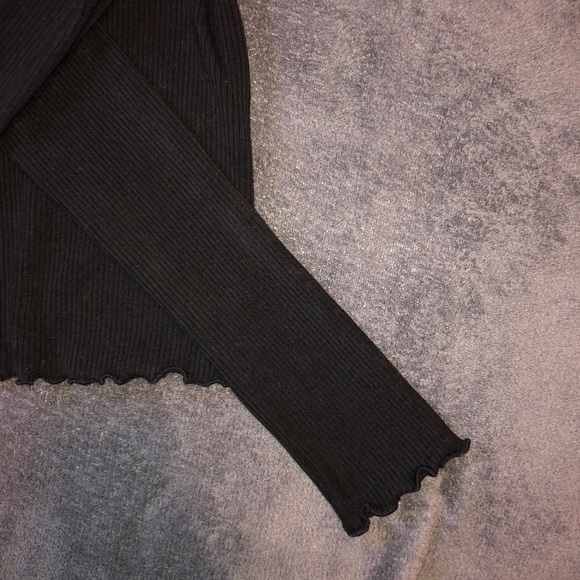 SUNDAY BEST CROPPED TURTLENECK - Picture 6 of 6